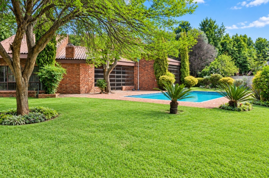 To Let 3 Bedroom Property for Rent in Flamwood North West